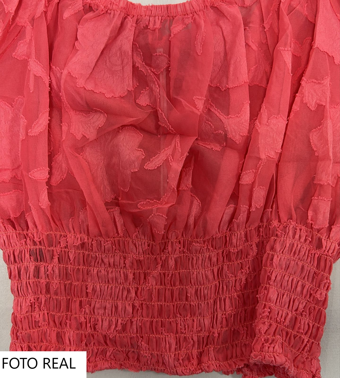 BST43 - Blusa Fruncida con Manga Abullonada