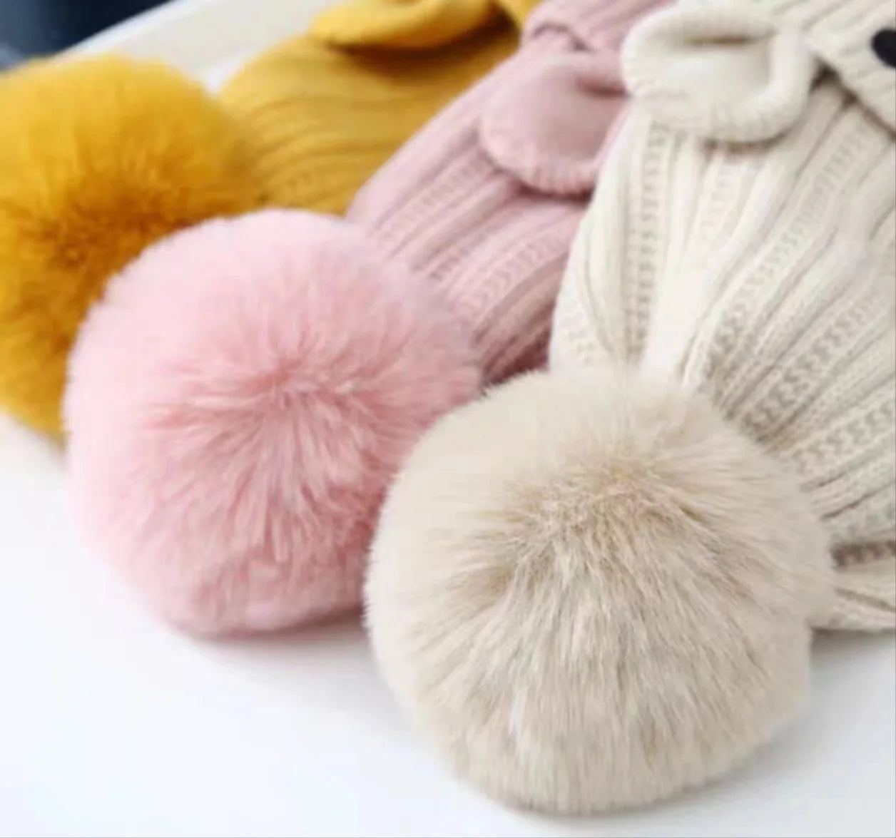 VHK253 - Gorro con Pompón Infantil Osito