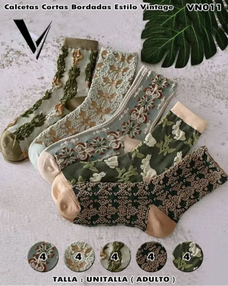 VN011 - Calcetas Bordadas Estilo Vintage