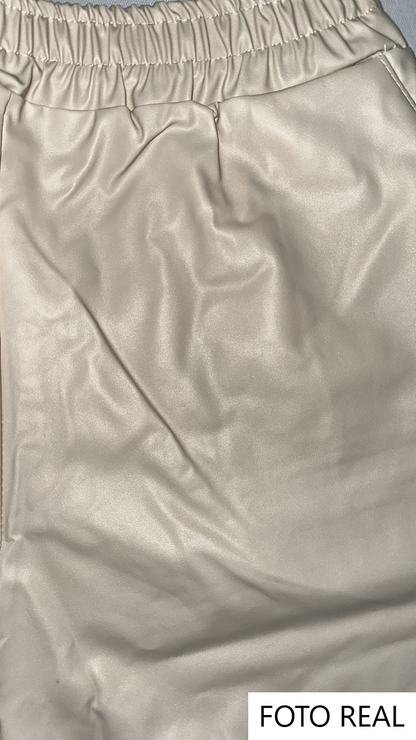 VP226 - Short Vinipiel