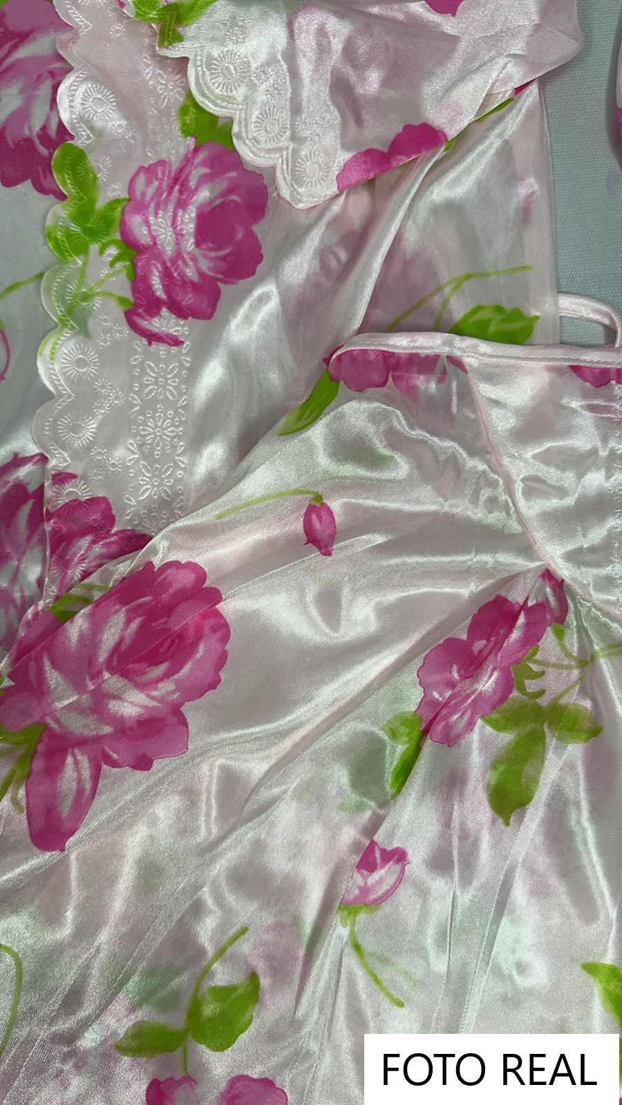 VP501 – Kimono con Vestido Floral