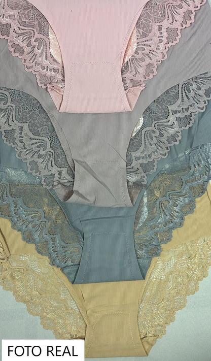 A4375 - Pantie plus size con encaje