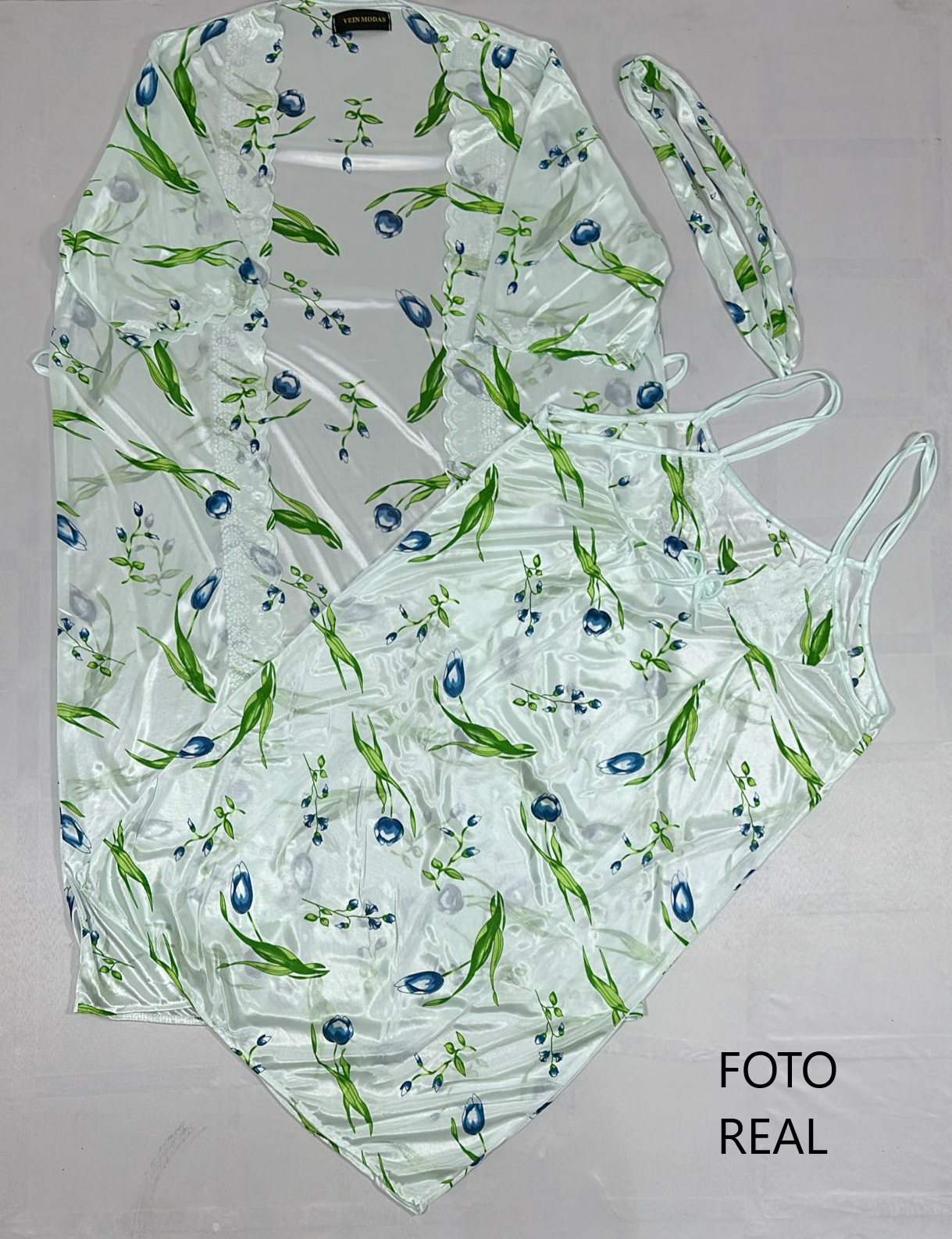 VP502 – Kimono con Vestido Floral