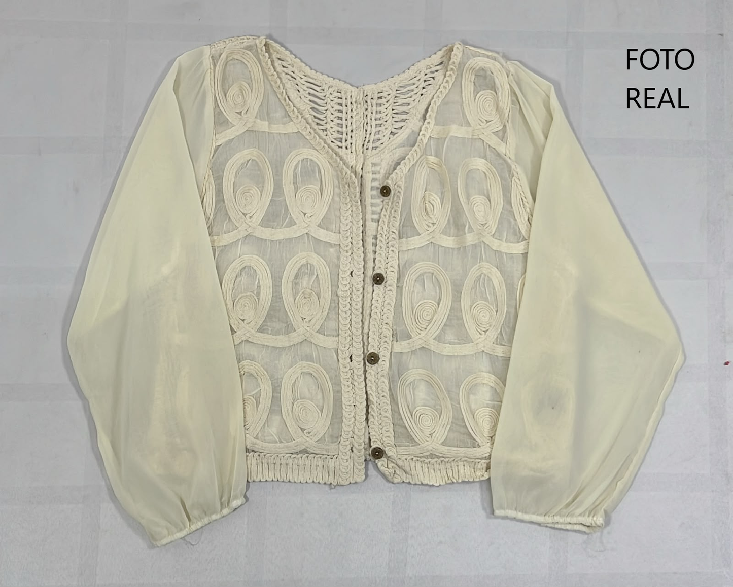 VJ128 - Blusa Bordada con Diseño Calado