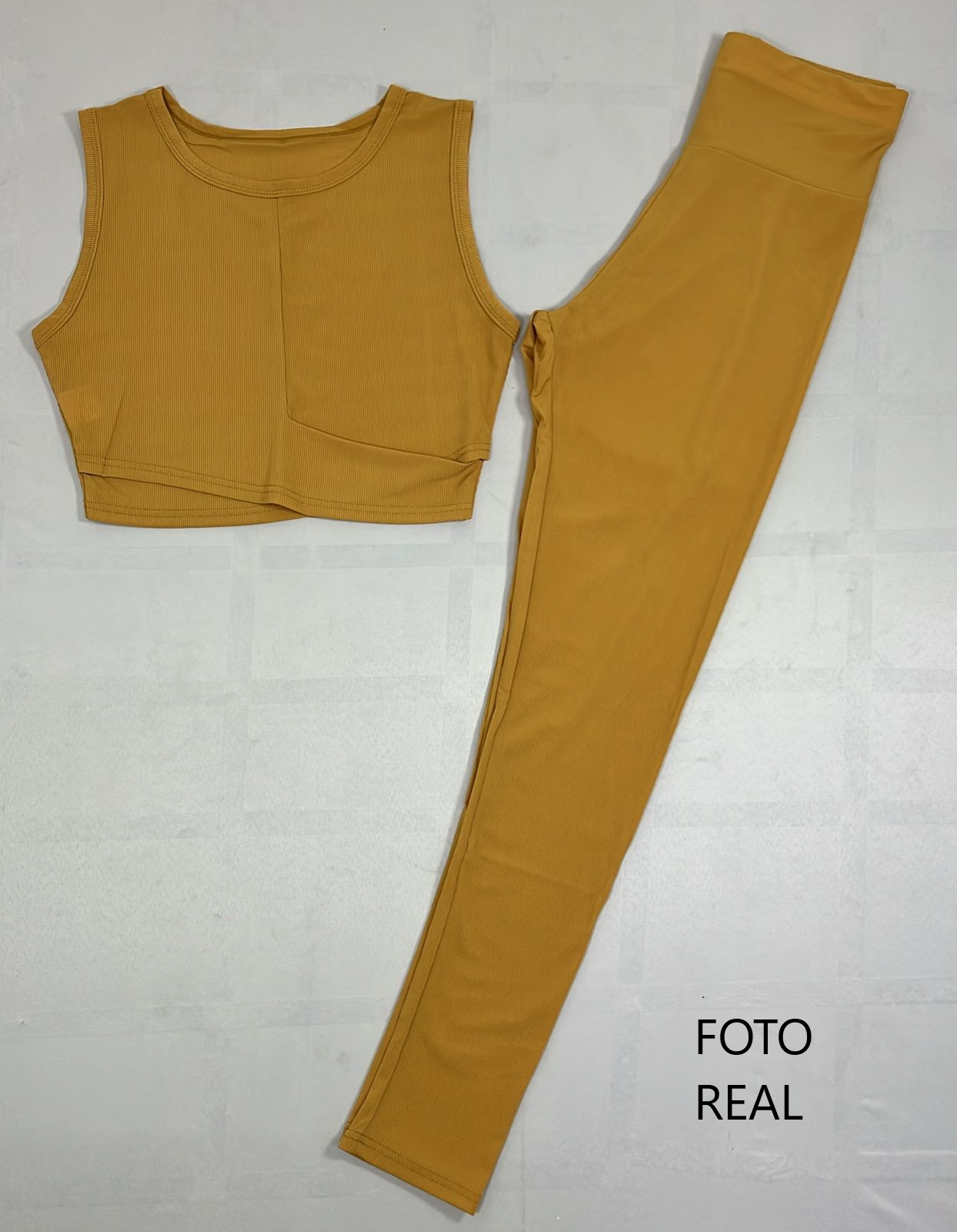 TS1023 - Conjunto deportivo crop + legging
