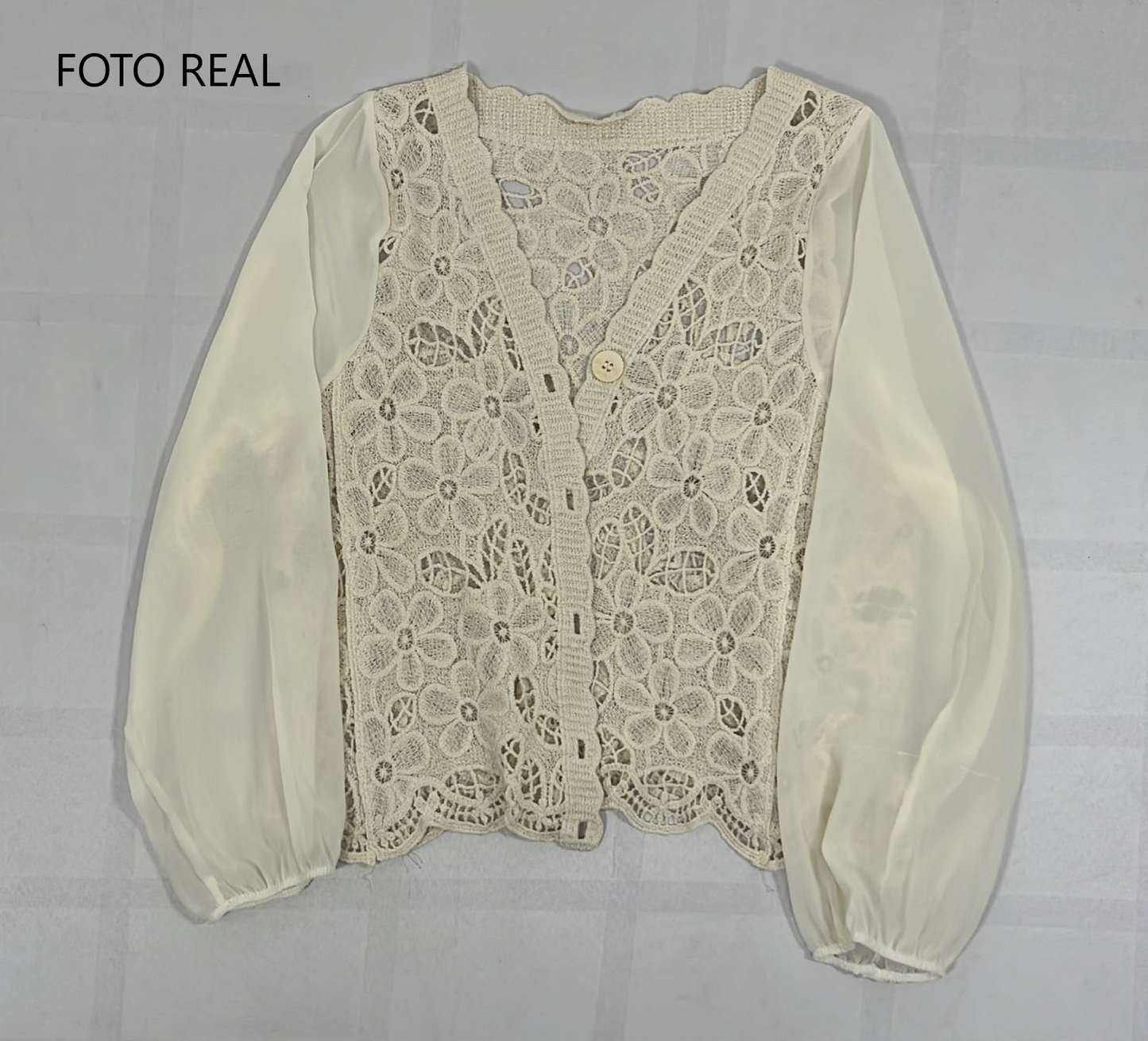 VJ124 - Blusa Bordada con Encaje
