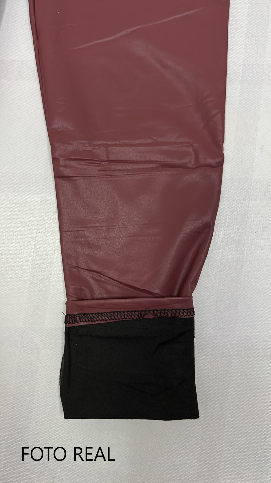 EPP300 - Pantalón Vinipiel