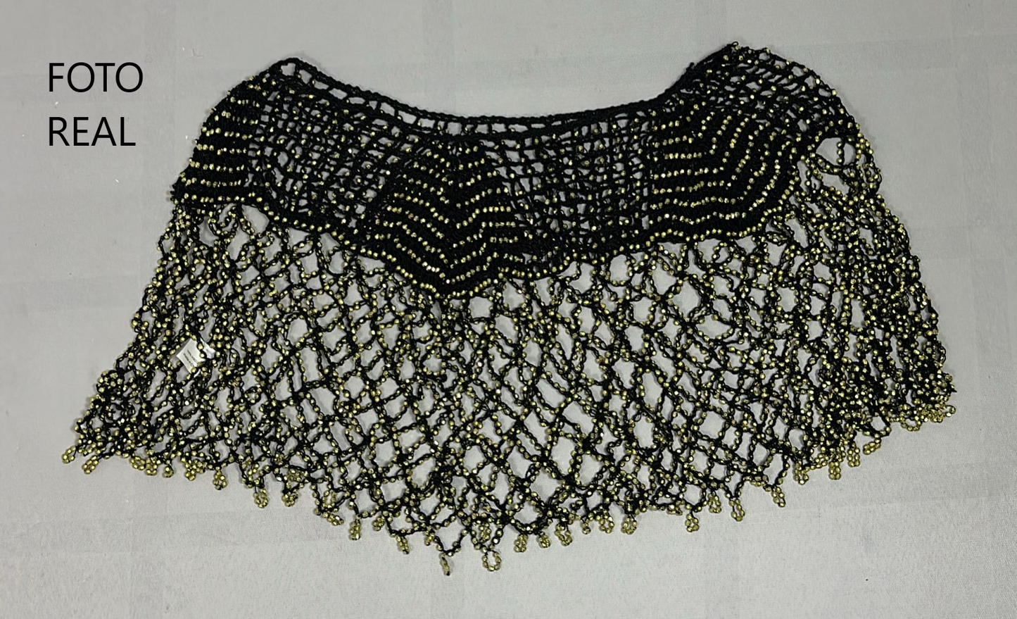 0817-128 - Chal Elegante de Malla con Perlas Doradas