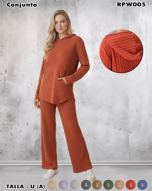 RPW005 - Conjunto Acanalado con Capucha