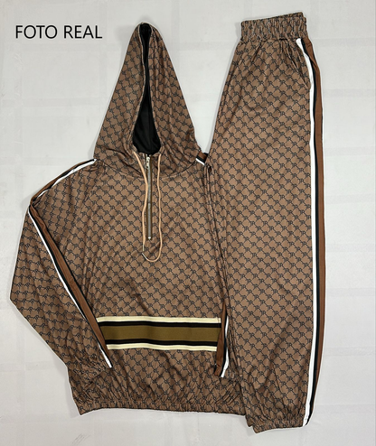 VCON027 - Conjunto Deportivo Estampado con Capucha