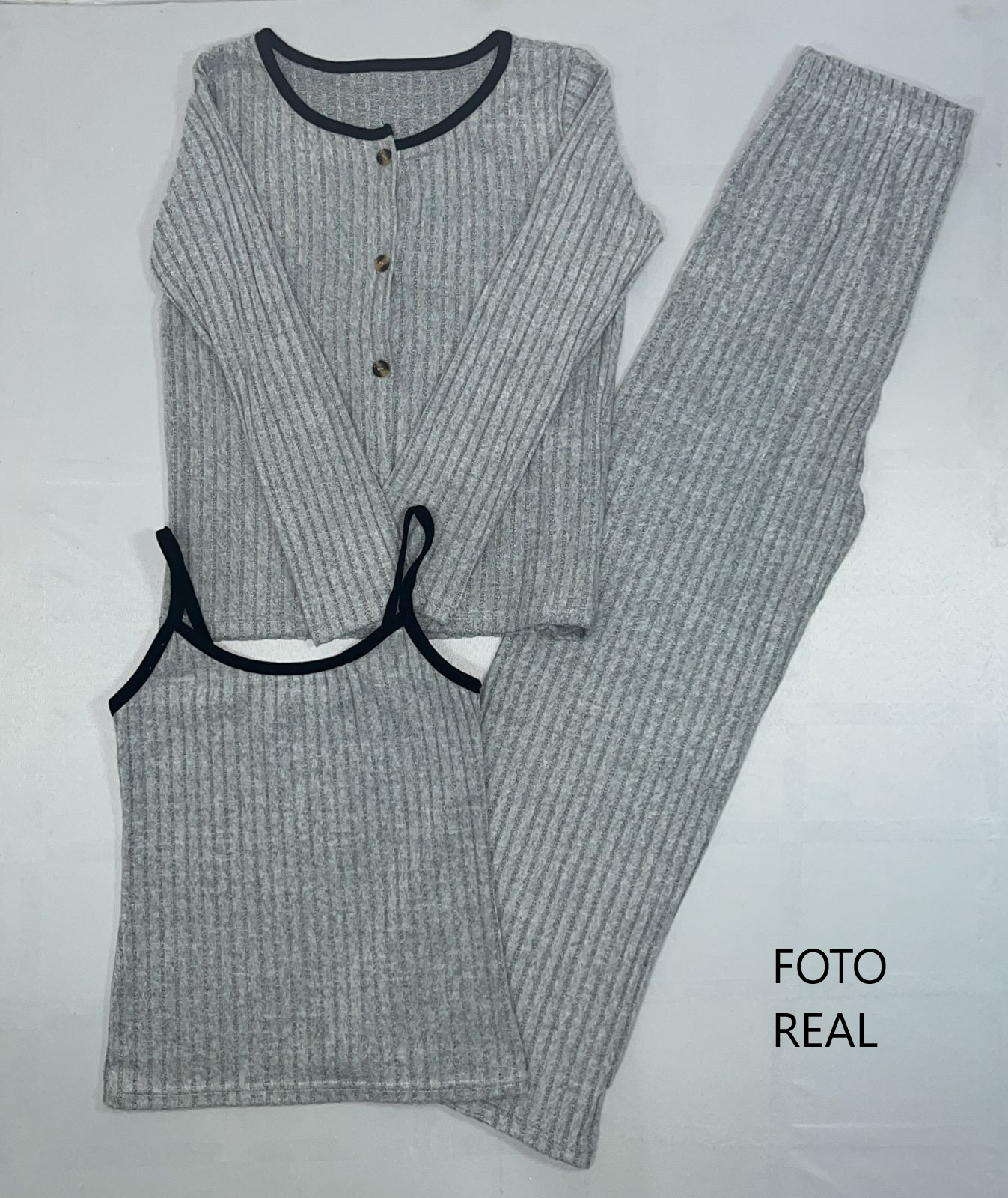 RPW018 - Conjunto 3 Piezas Acanalado Botones