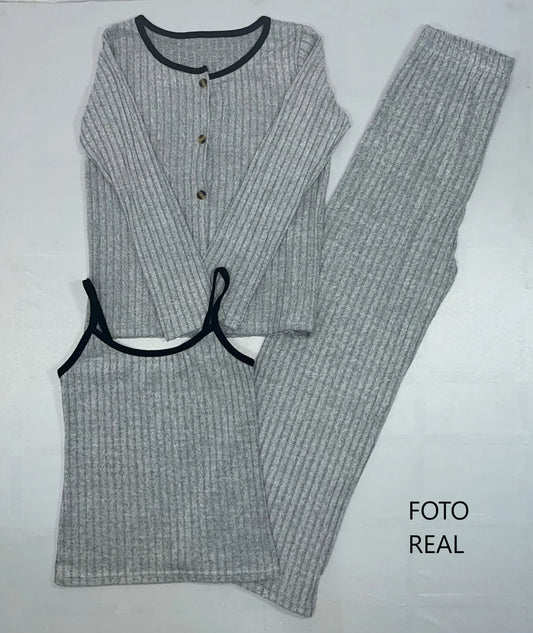 RPW018 - Conjunto Acanalado de 3 Piezas con Botones para Dama