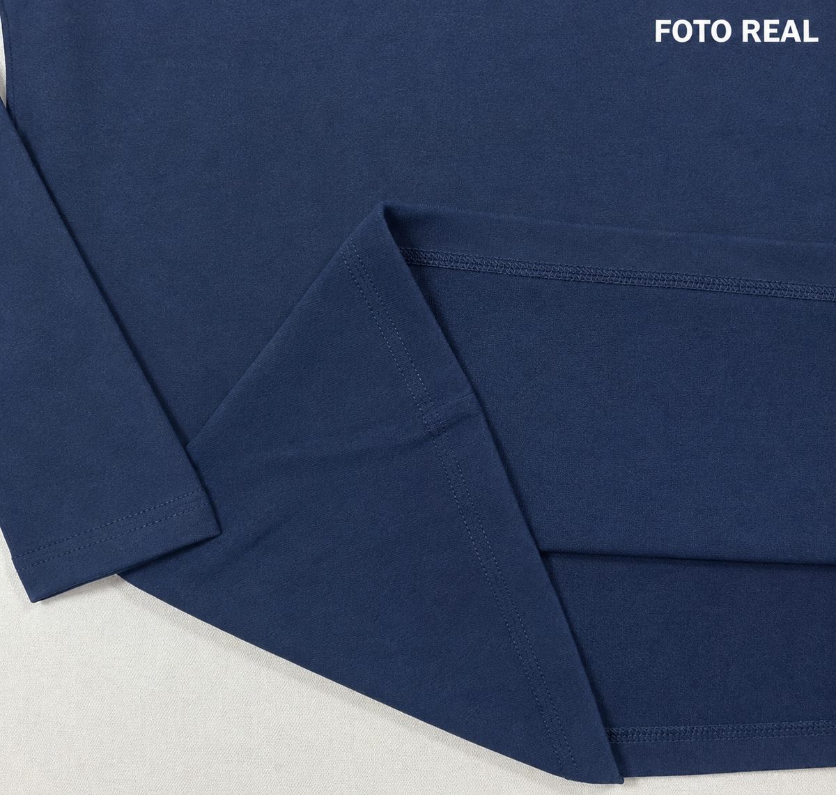 VS900 - Playera Afelpada Cuello Alto para Hombre