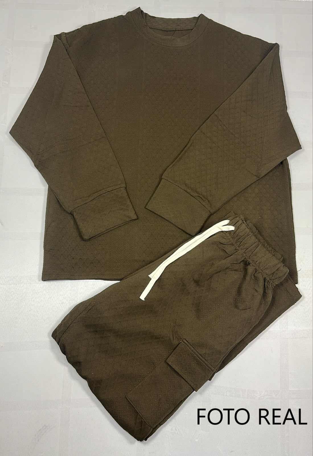 F7335 - Conjunto Cargo Texturizado para Caballero