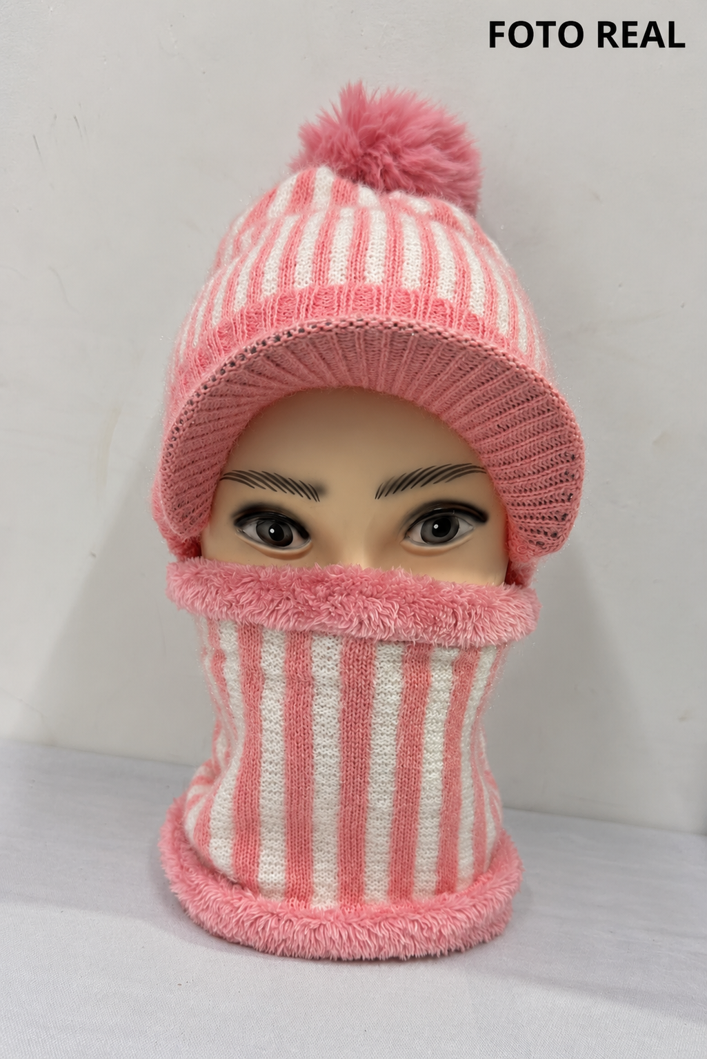 VH005 - Gorro con Bufanda Afelpada