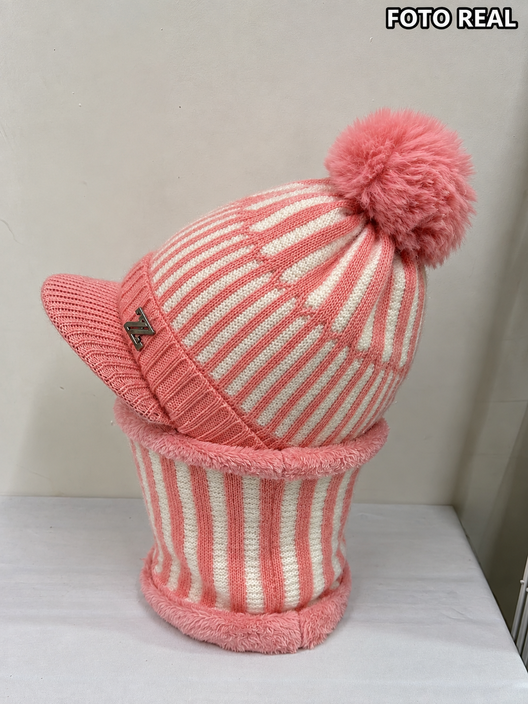 VH005 - Gorro con Bufanda Afelpada