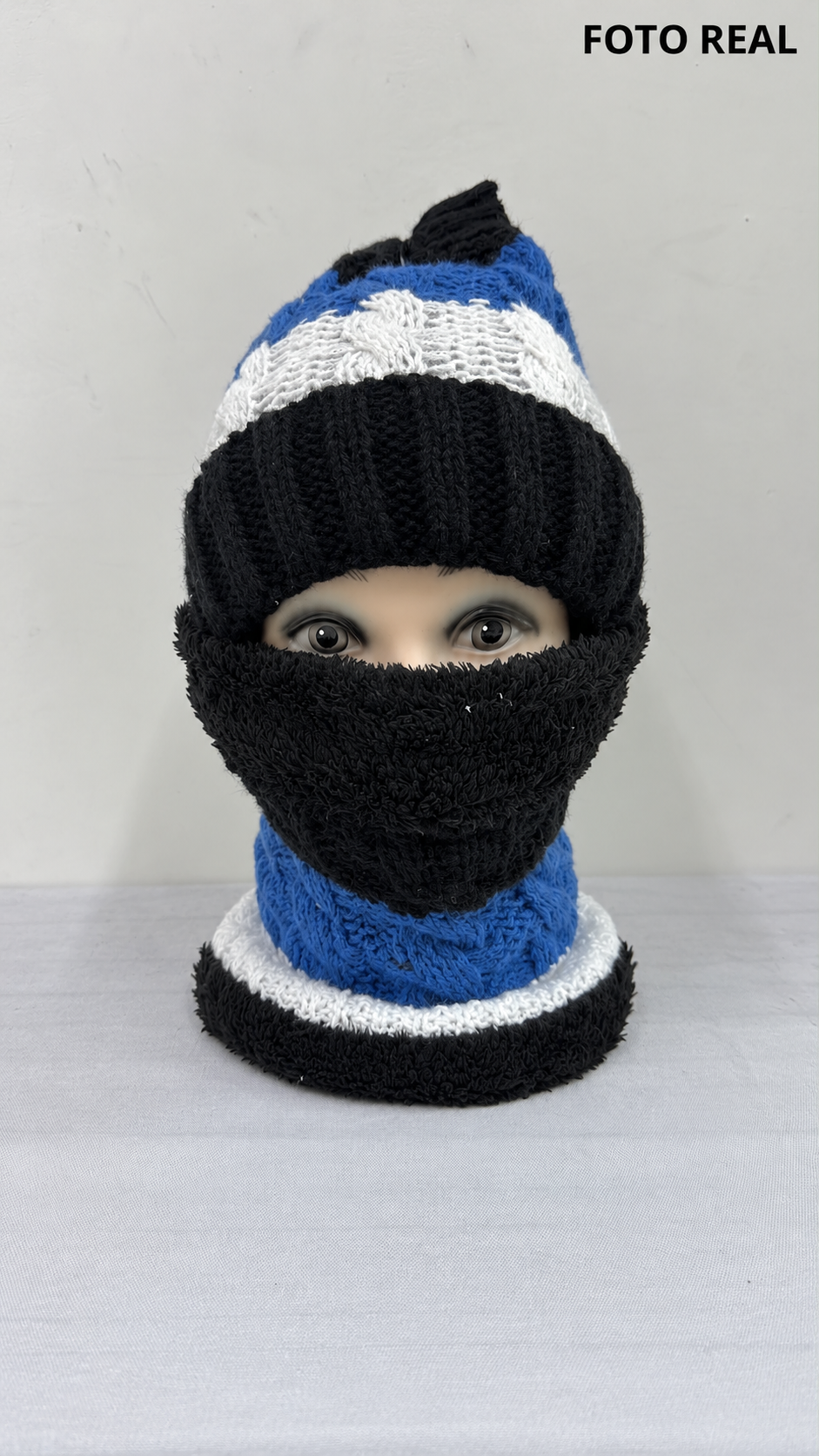 VH004 - Gorro con Bufanda Afelpada