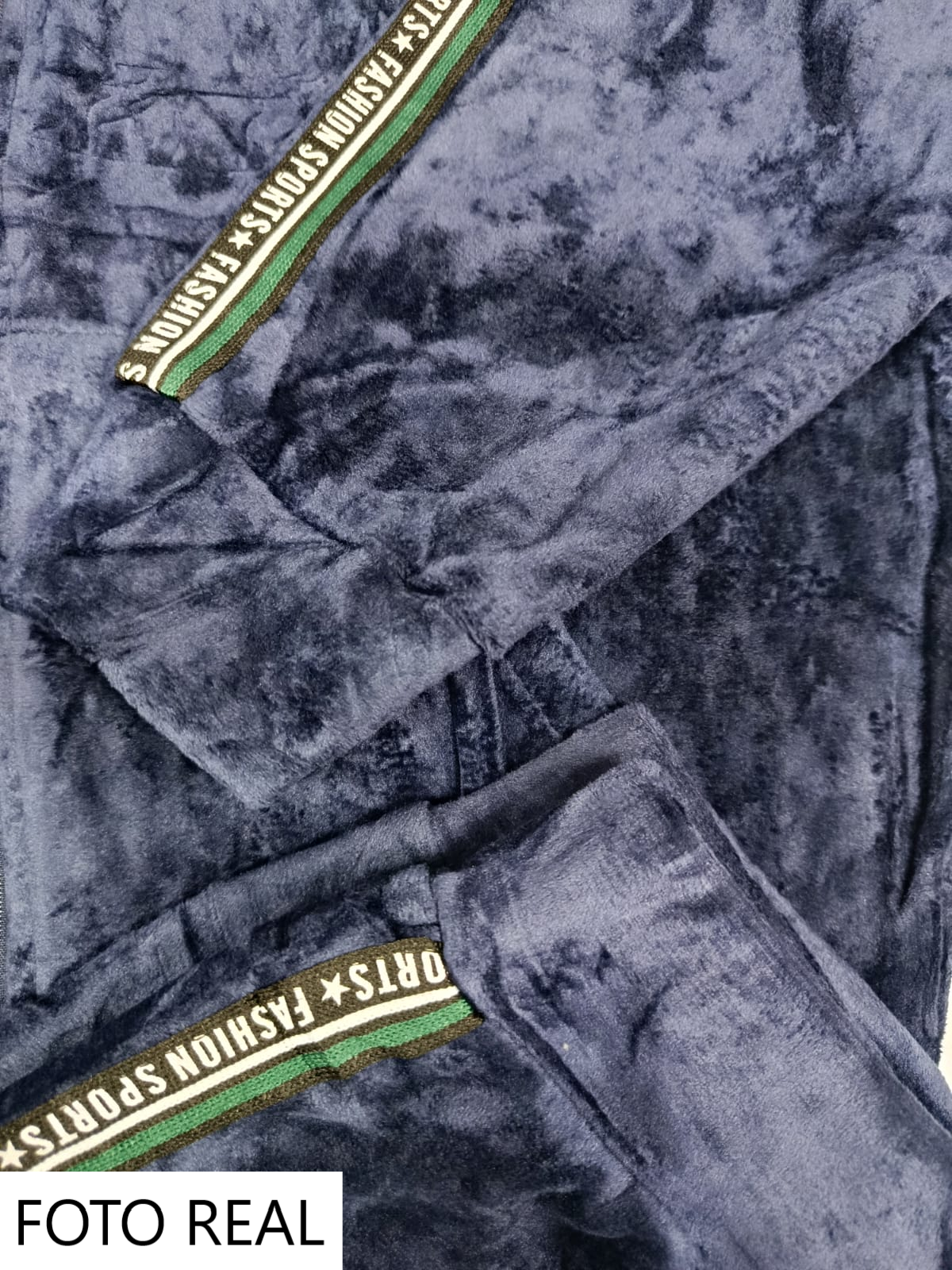 TC196R - Conjunto de Terciopelo para Dama
